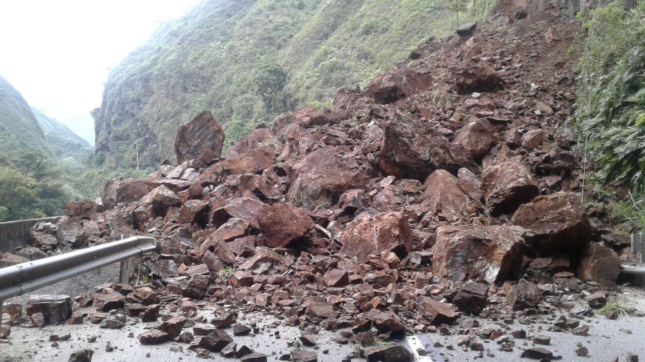 Derrumbe en la vía Bogotá Villavicencio (Foto COLPRENSA)