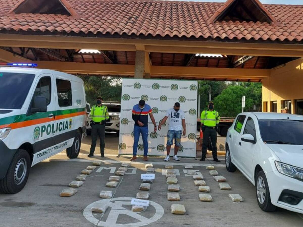 2 hombres llevaban 37 kilos de marihuana en un vehículo por la vía al Mar
