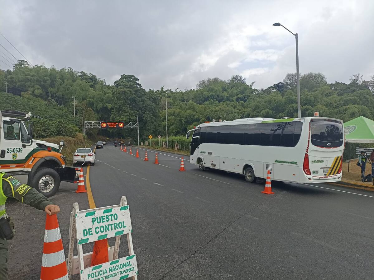 100.000 Vehículos se movilizarán por las vías del Quindío en esta temporada