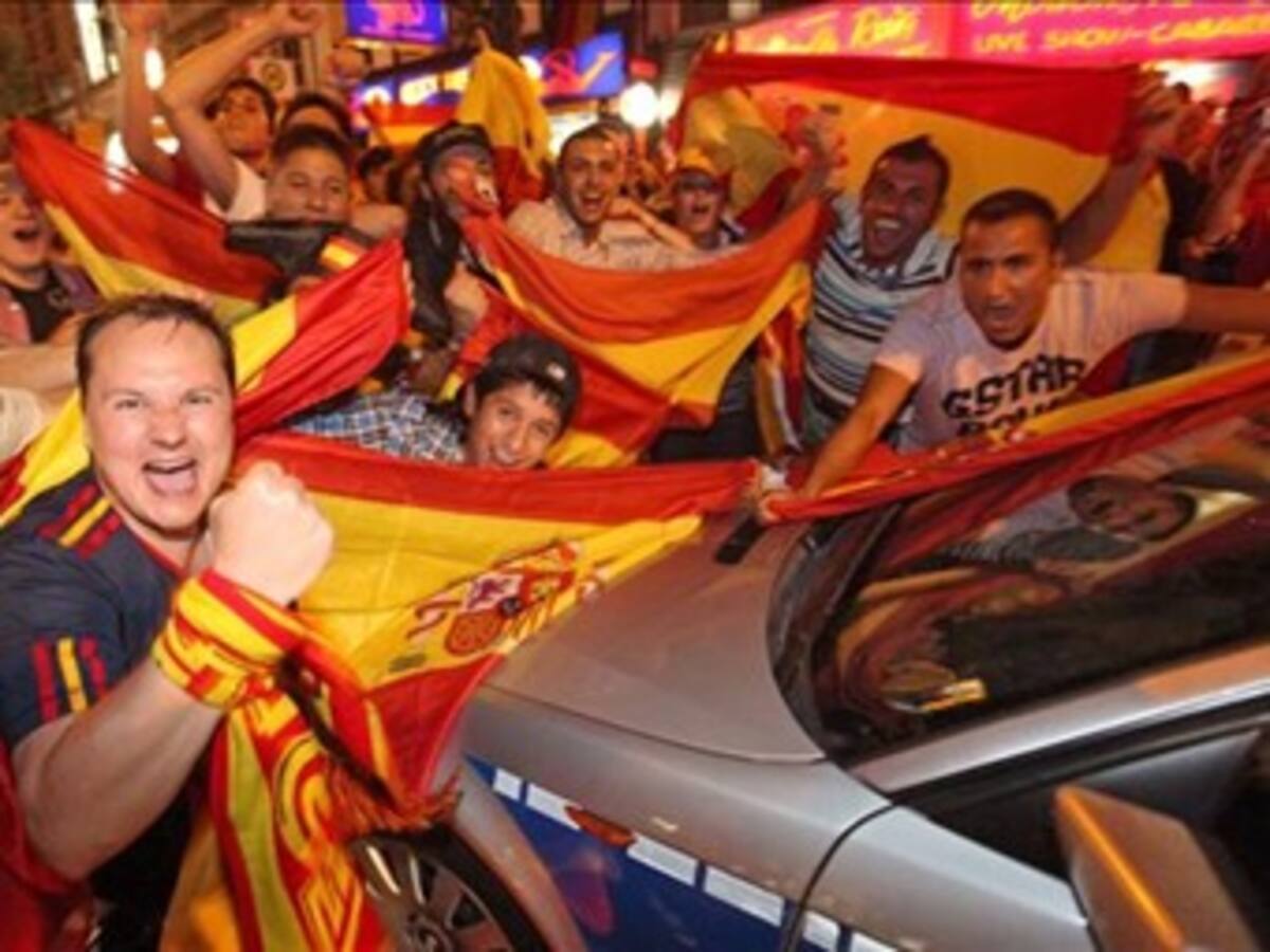 España vence 1-0 a Holanda y conquista su primera copa