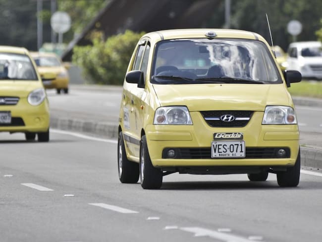 Regresa el Pico y Placa para taxis y vehículos particulares en Bogotá