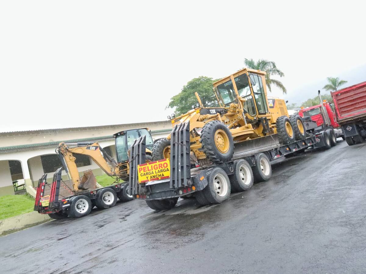 Comienza traslado de maquinaria del Ejército para atender vías de evacuación en Tolima