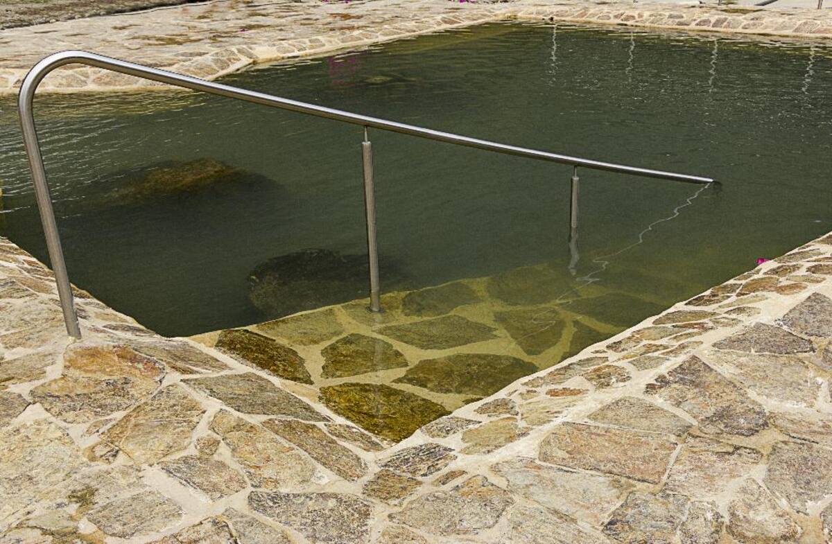 En estas piscinas termales, ubicadas en Santa Rosa de Cabal, se sentirá el placer del calor y las sales naturales; más que entretenimiento proporciona salud y bienestar.