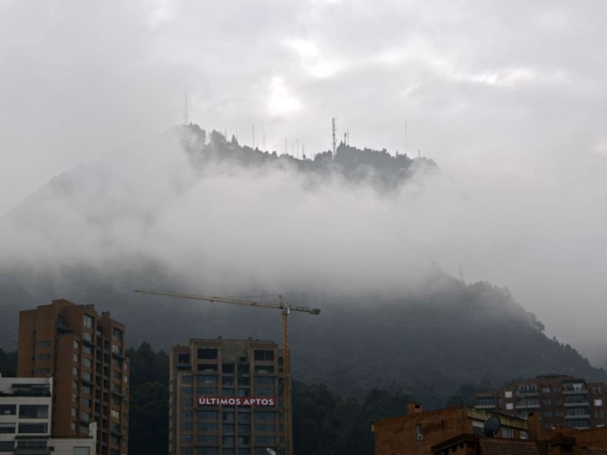 ¿Por qué Bogotá ha amanecido con neblina en los últimos días?