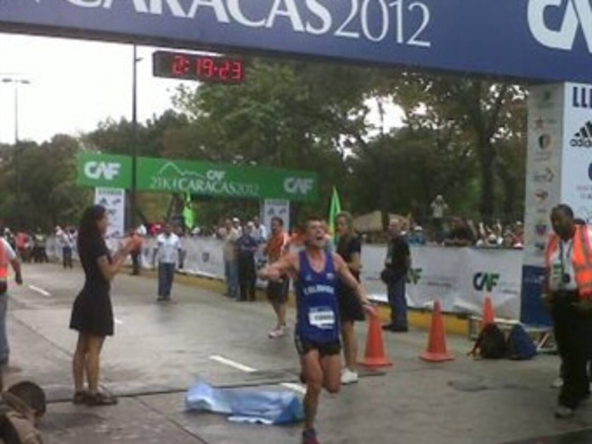 El colombiano José David Cardona gano la Maratón de Caracas