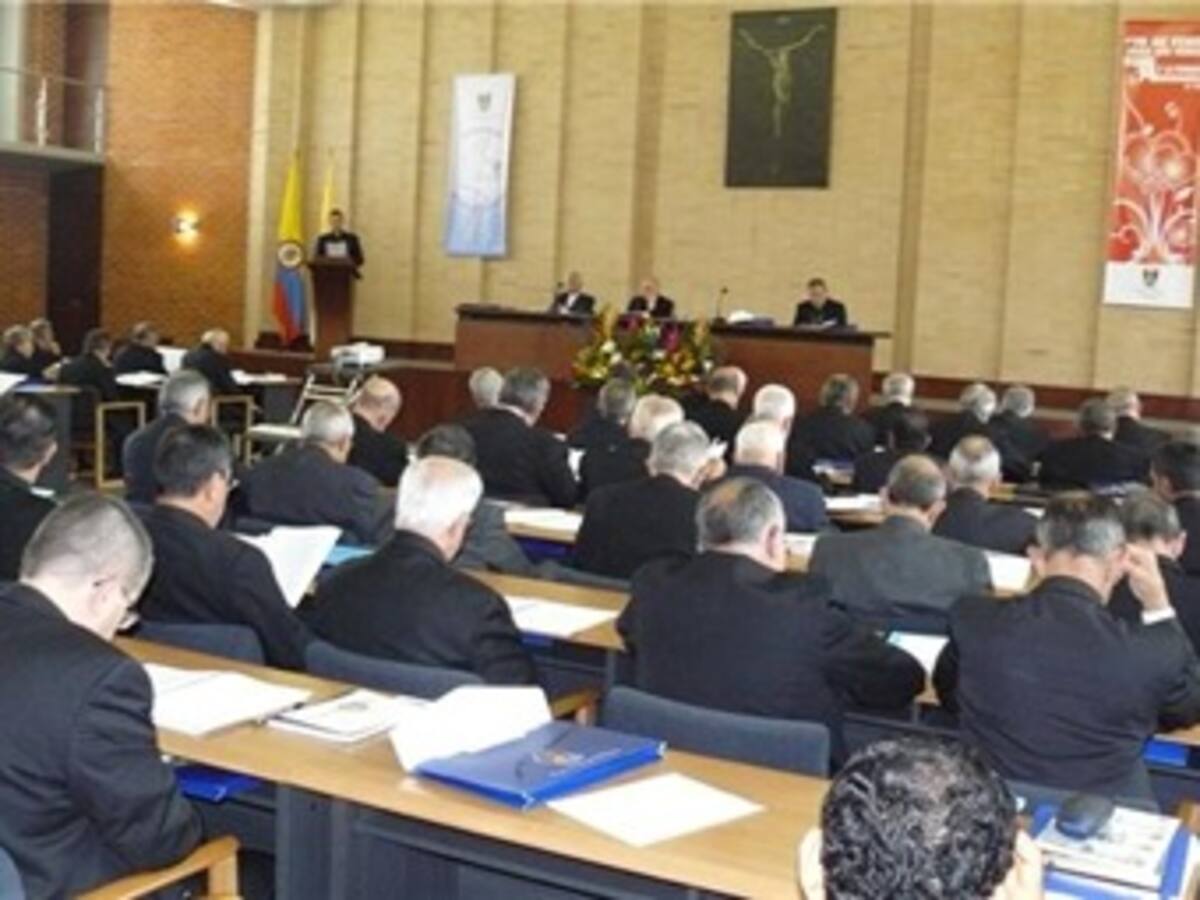 Obispos reiteran desacuerdo con la reelección de Uribe