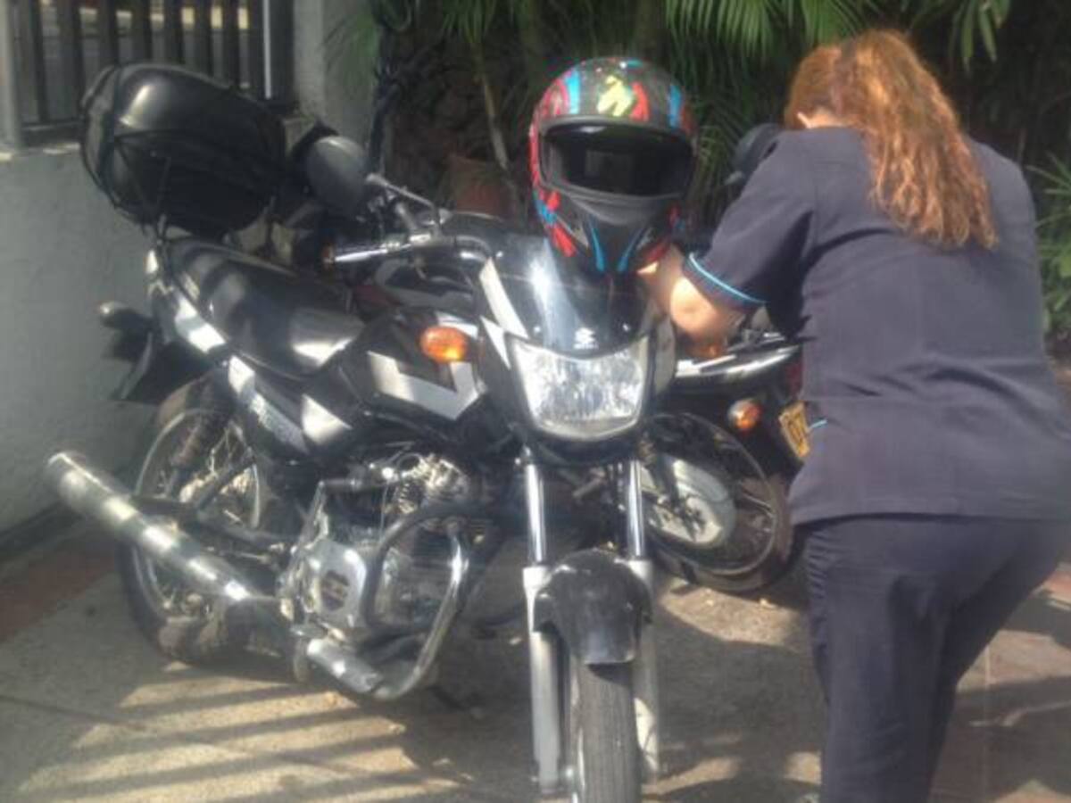 Golpeó a su esposa porque le reclamó por un casco de motocicleta
