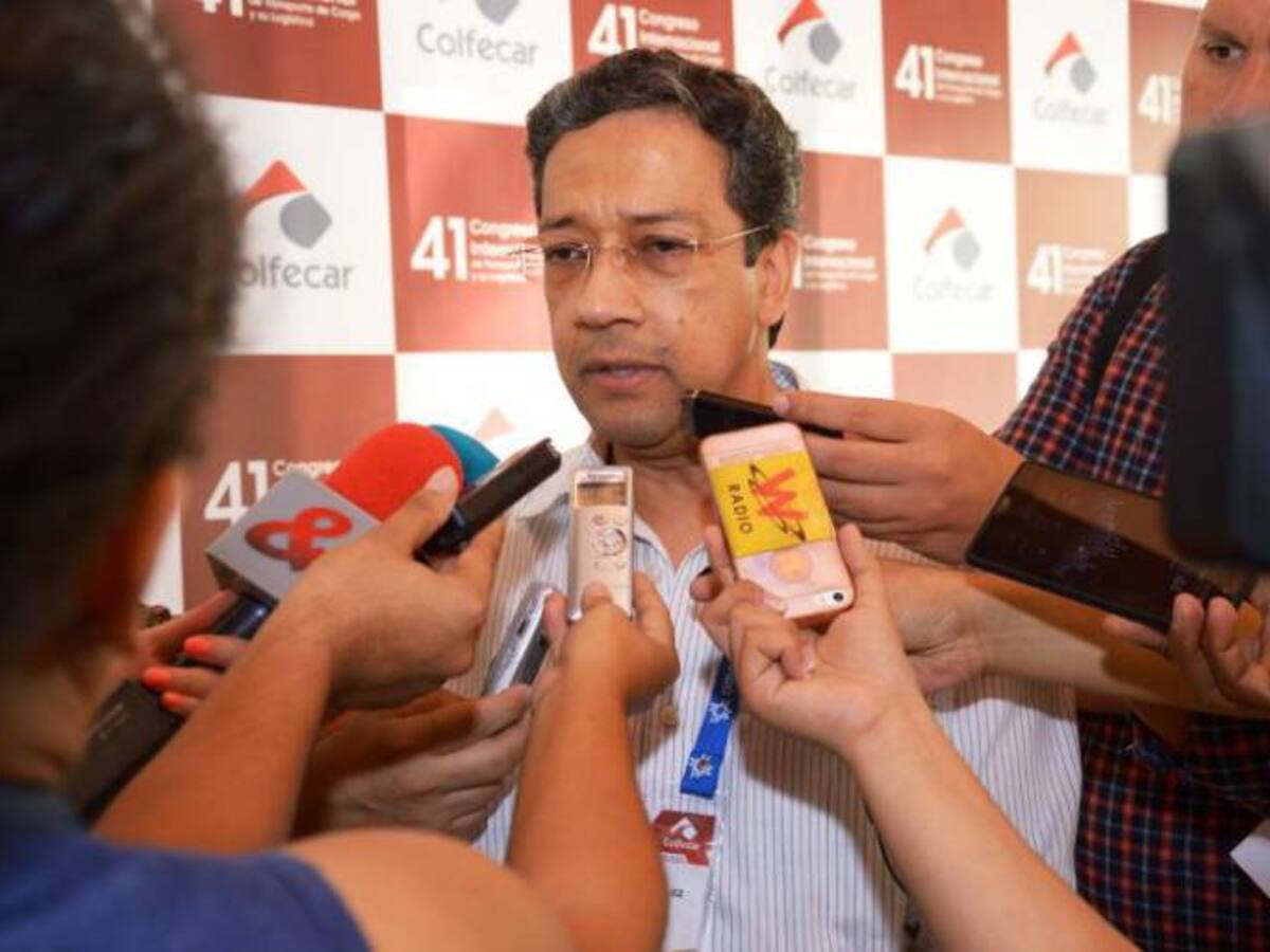 Camioneros confían en que cese al fuego sea prorrogado el 31 de octubre