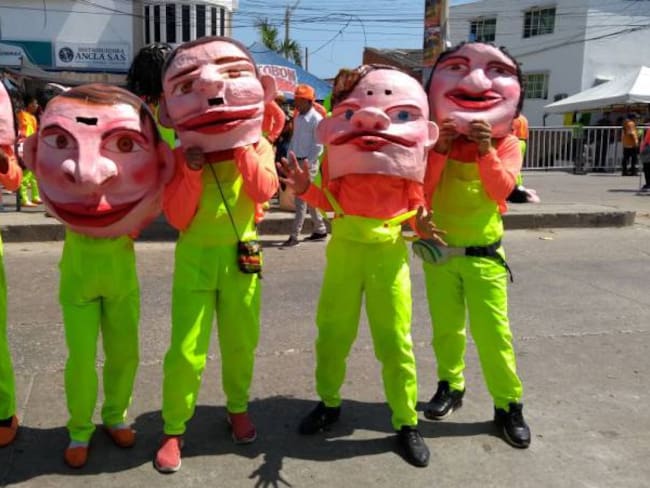 Más de 100 disfraces en la Gran Parada de Tradición del Carnaval