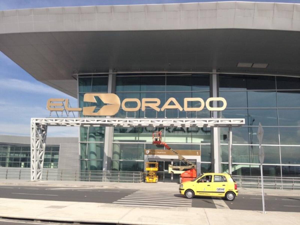 Entrada al nuevo aeropuerto. Foto de Leonardo Sierra. Caracol Radio.