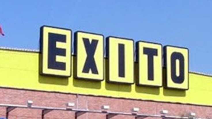 Chávez ordena cierre de almacenes Éxito por 24 horas