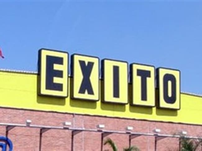 Chávez ordena cierre de almacenes Éxito por 24 horas