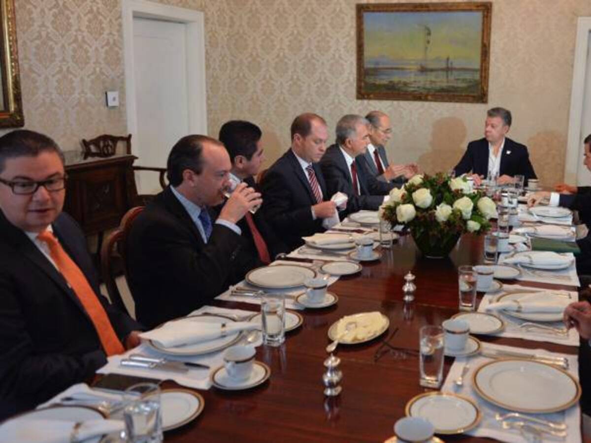 Liberales ratificarán apoyo a agenda del gobierno y la paz luego de reunión en palacio