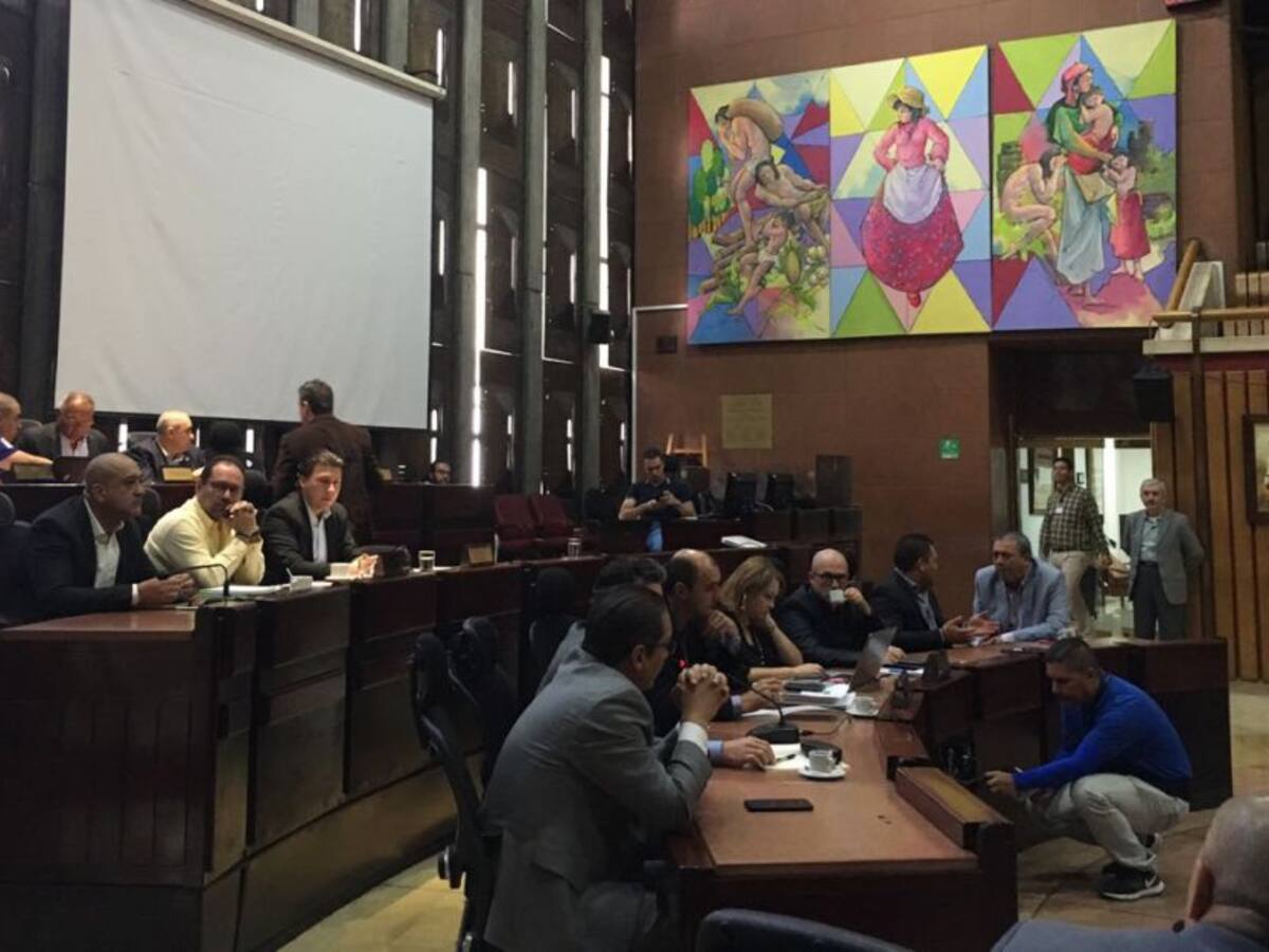 Suspenden elección de contralor de Antioquia