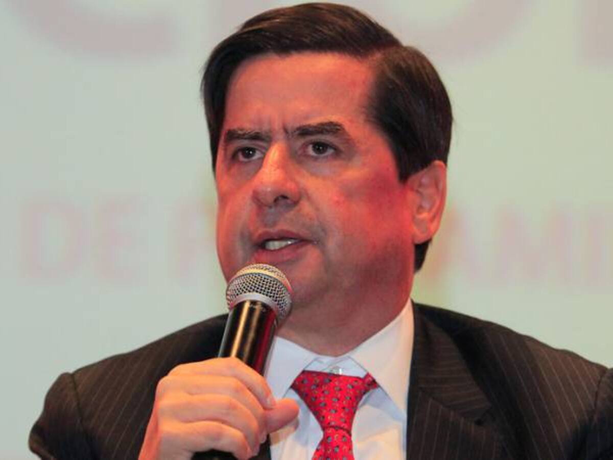 Necesitamos al Centro Democrático para implementar los acuerdos: MinInterior