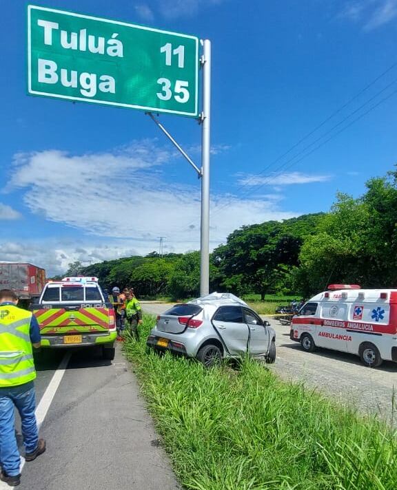 Hija, madre y abuela mueren en accidente de tránsito - Policía