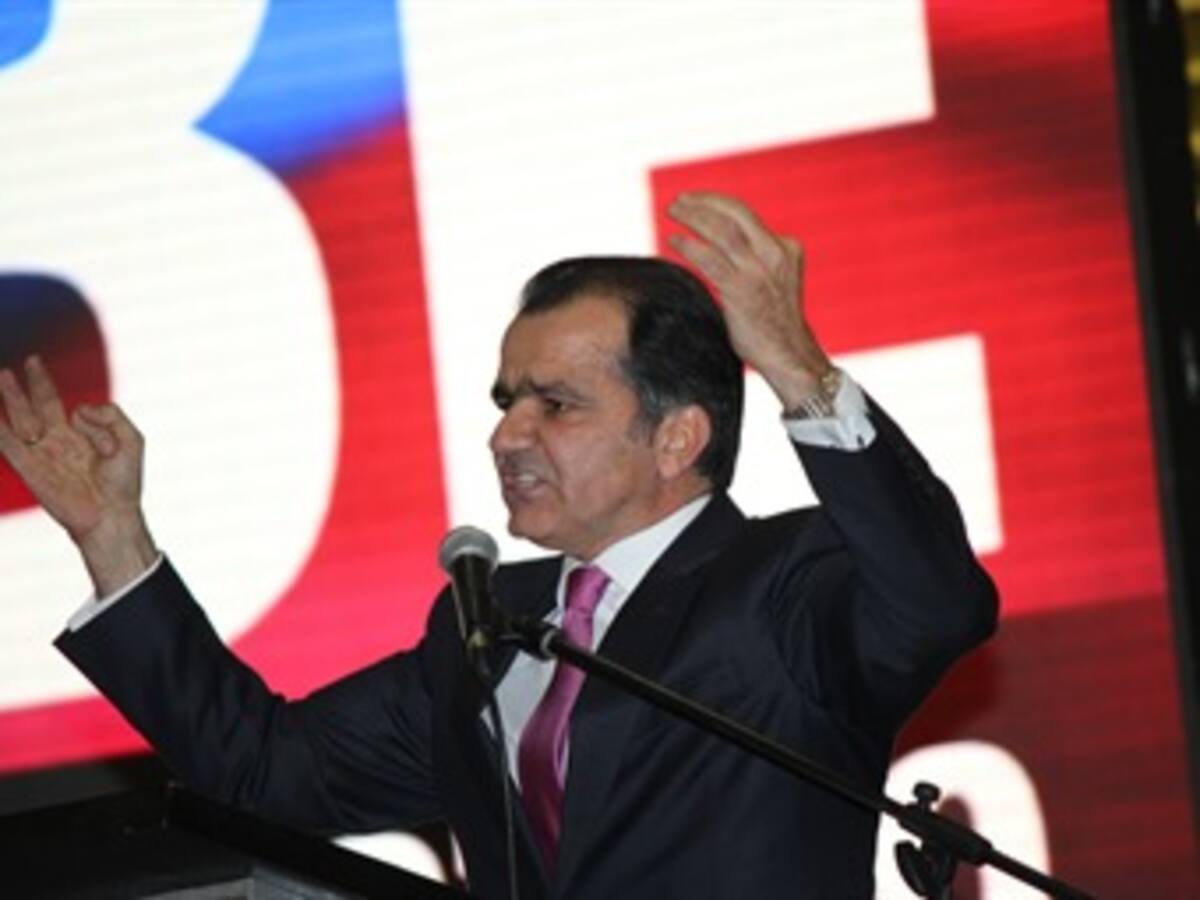 Consejo Electoral está en manos de Unidad Nacional de Santos: Zuluaga
