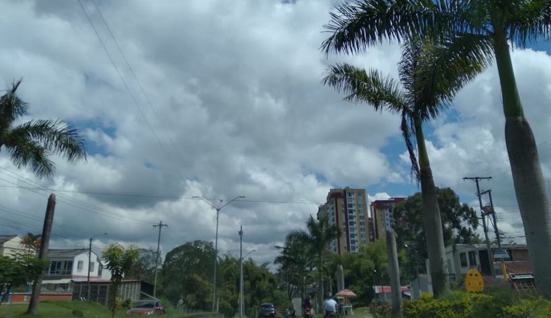 Vía hacia el barrio Villa Liliana de Armenia 