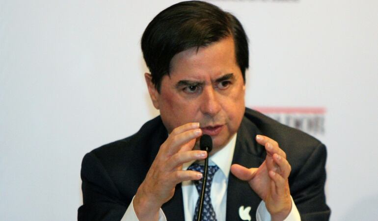 Juan Fernando Cristo, Ministro del Interior.