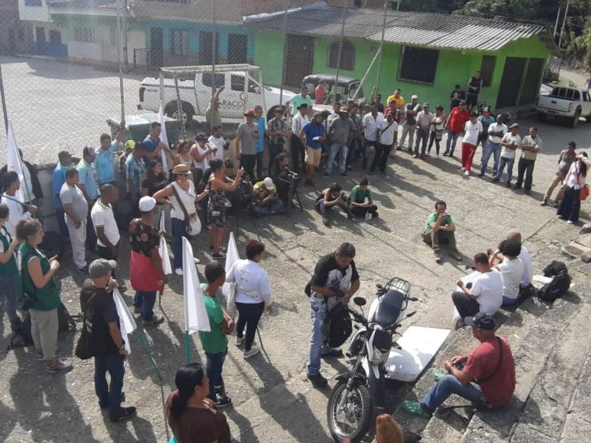 Caravana humanitaria transita por el bajo Cauca