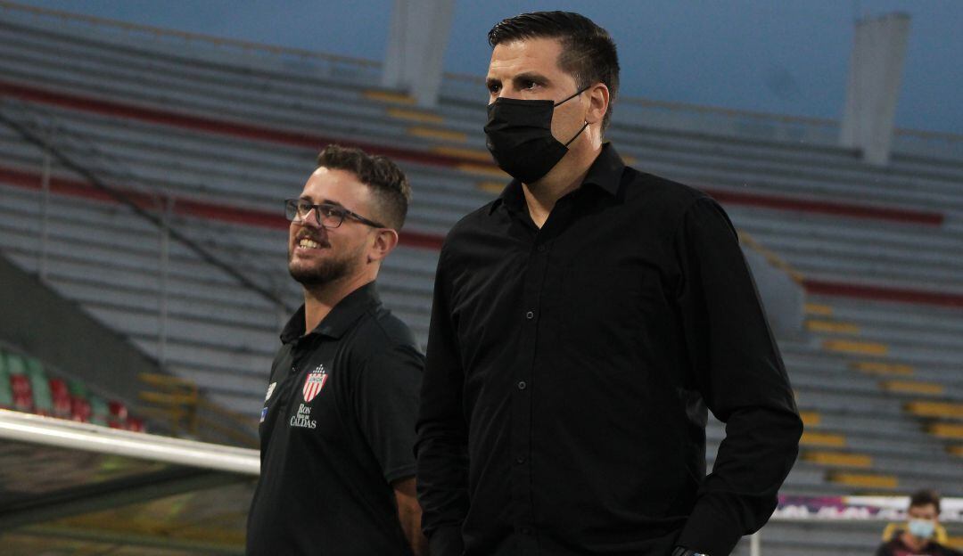 Juan Cruz Real dejó de ser entrenador del Junior de Barranquilla.