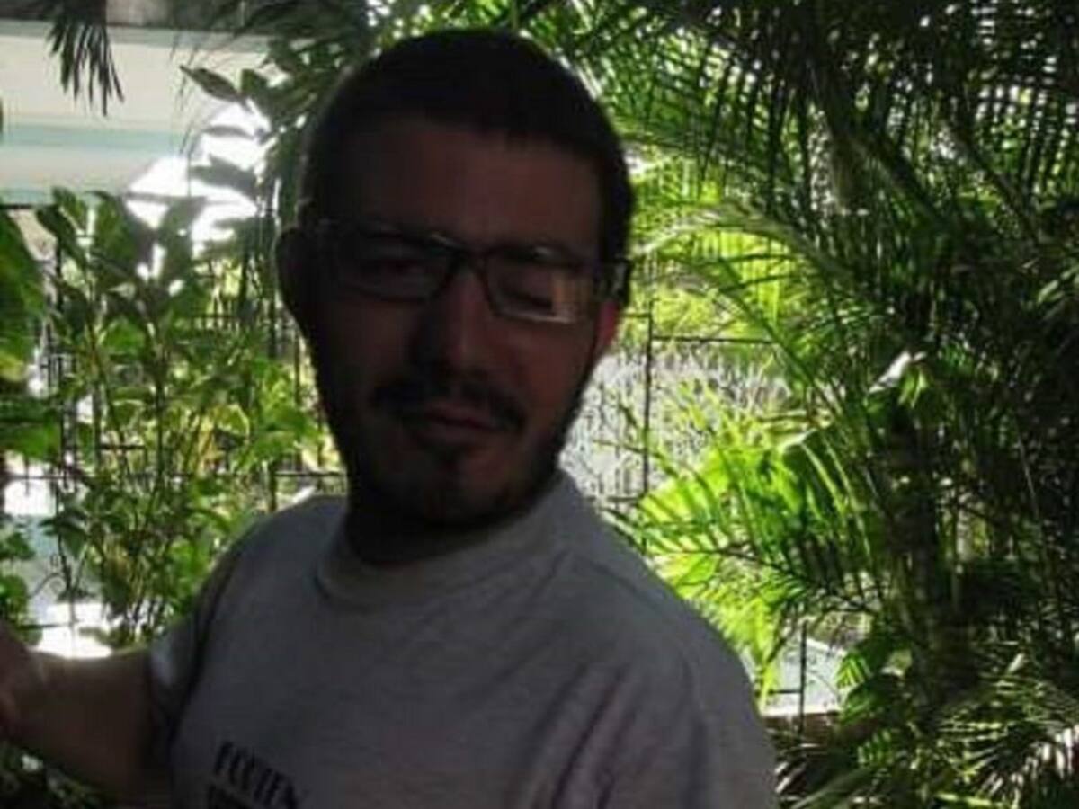 I.E. Ambientalista develó placa en memoria de estudiante asesinado