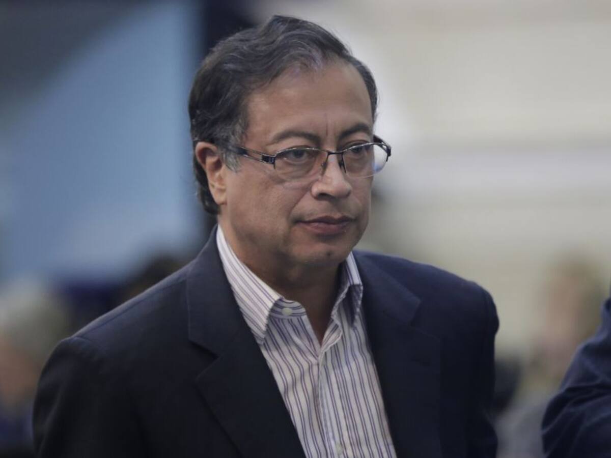 Archivada indagación contra Gustavo Petro por plan piloto de Transmilenio
