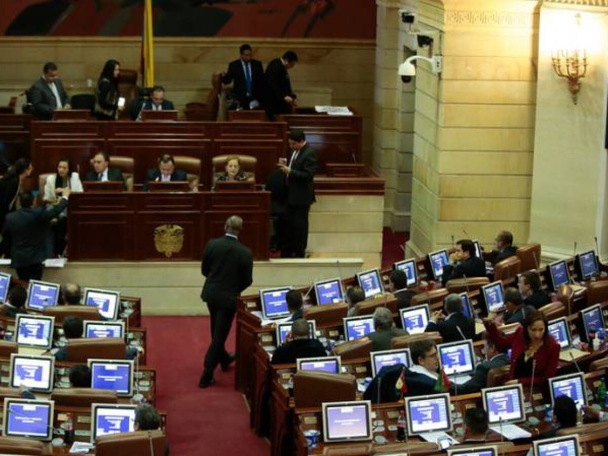Comisión de expertos de reforma tributaria dejó plantado al Congreso
