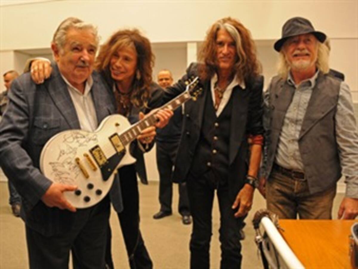 Aerosmith visita a José Mujica y lo califica de poderoso ejemplo