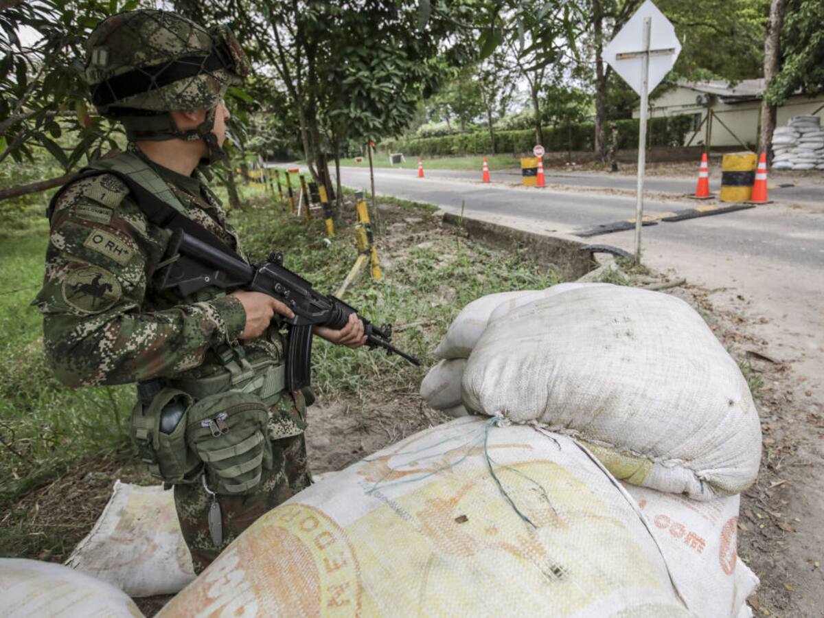 Paro armado del ELN obstaculiza entrega de ayudas del gobierno en Chocó: MinInterior