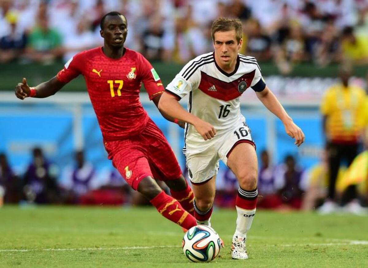 Los goles teutones fueron de Gotze y Klose que empató el récord de Ronaldo con 15 goles en los Mundiales. Ayew y Gyan marcaron para los africanos.