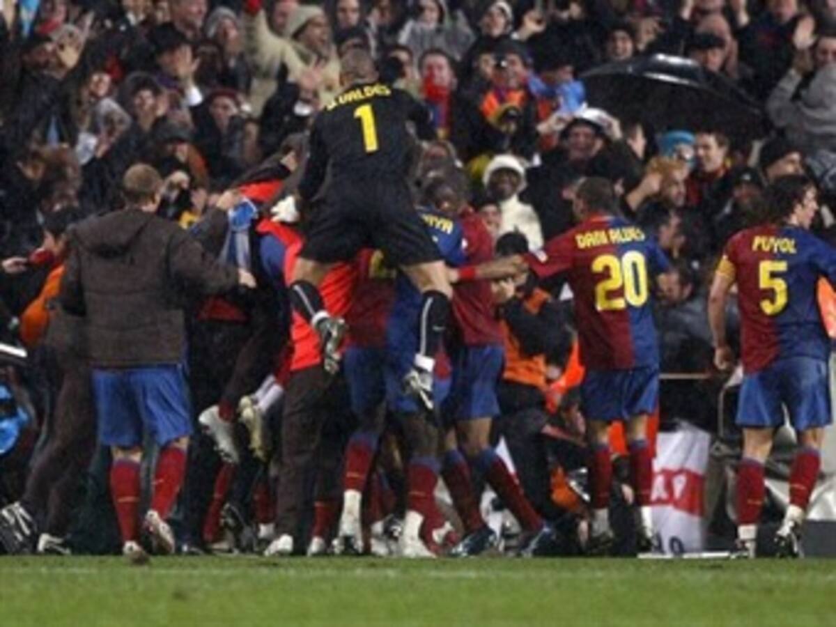 Barcelona derrota al Real Madrid 1-0 y recupera el liderato