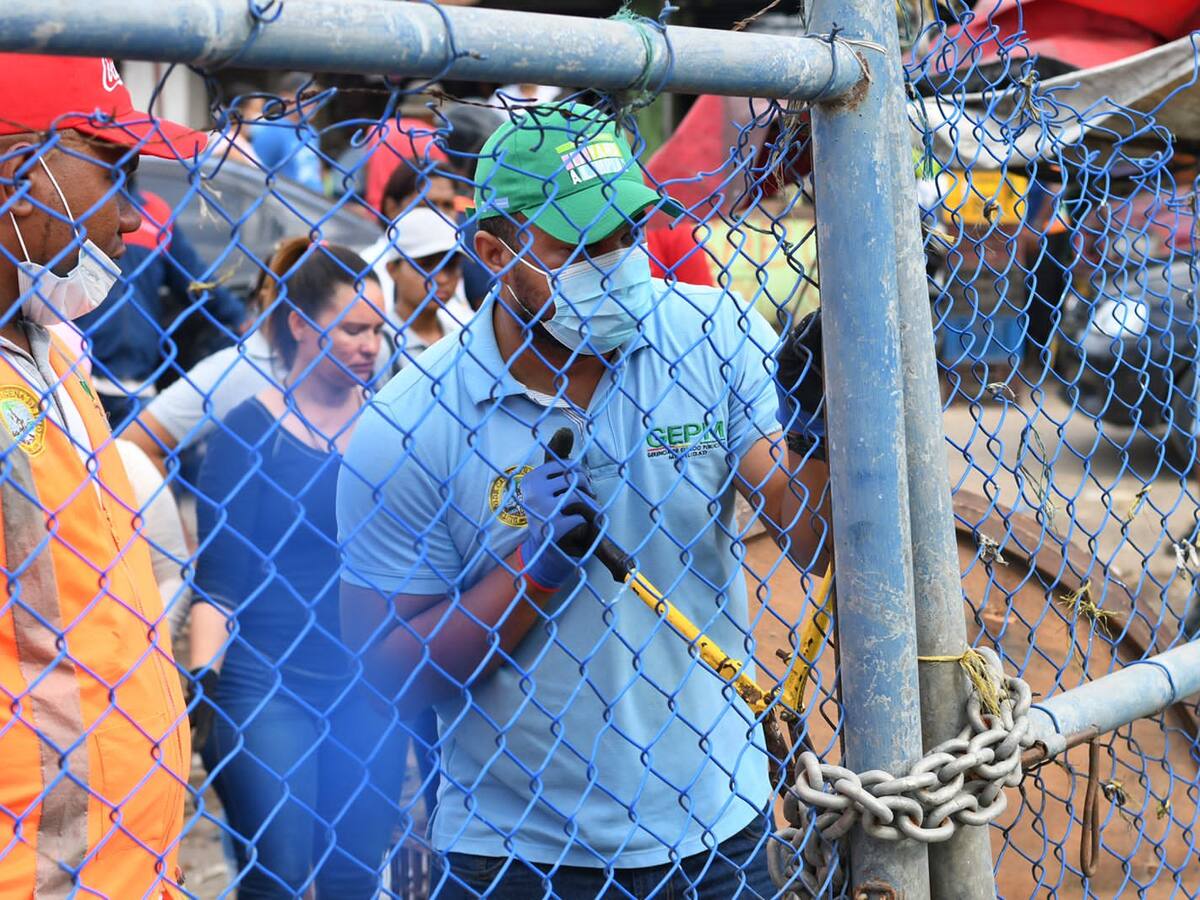 Realizan operativo para recuperar espacio público en la Ciénaga de las Quintas