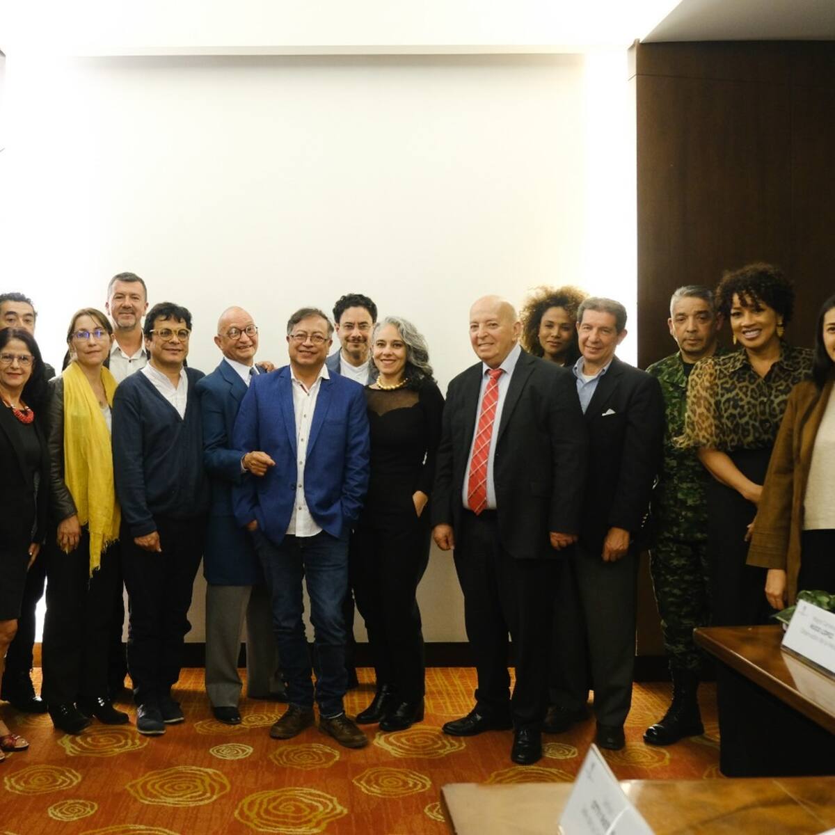 Senadores Cepeda y Pizarro renunciaron a pago por ser negociadores de Paz con el ELN