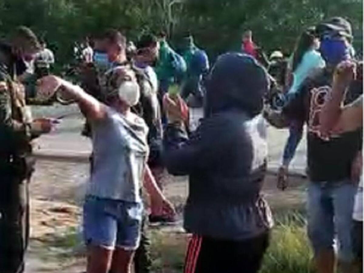 Bloquean Troncal de Occidente en Bolívar por falta de agua potable