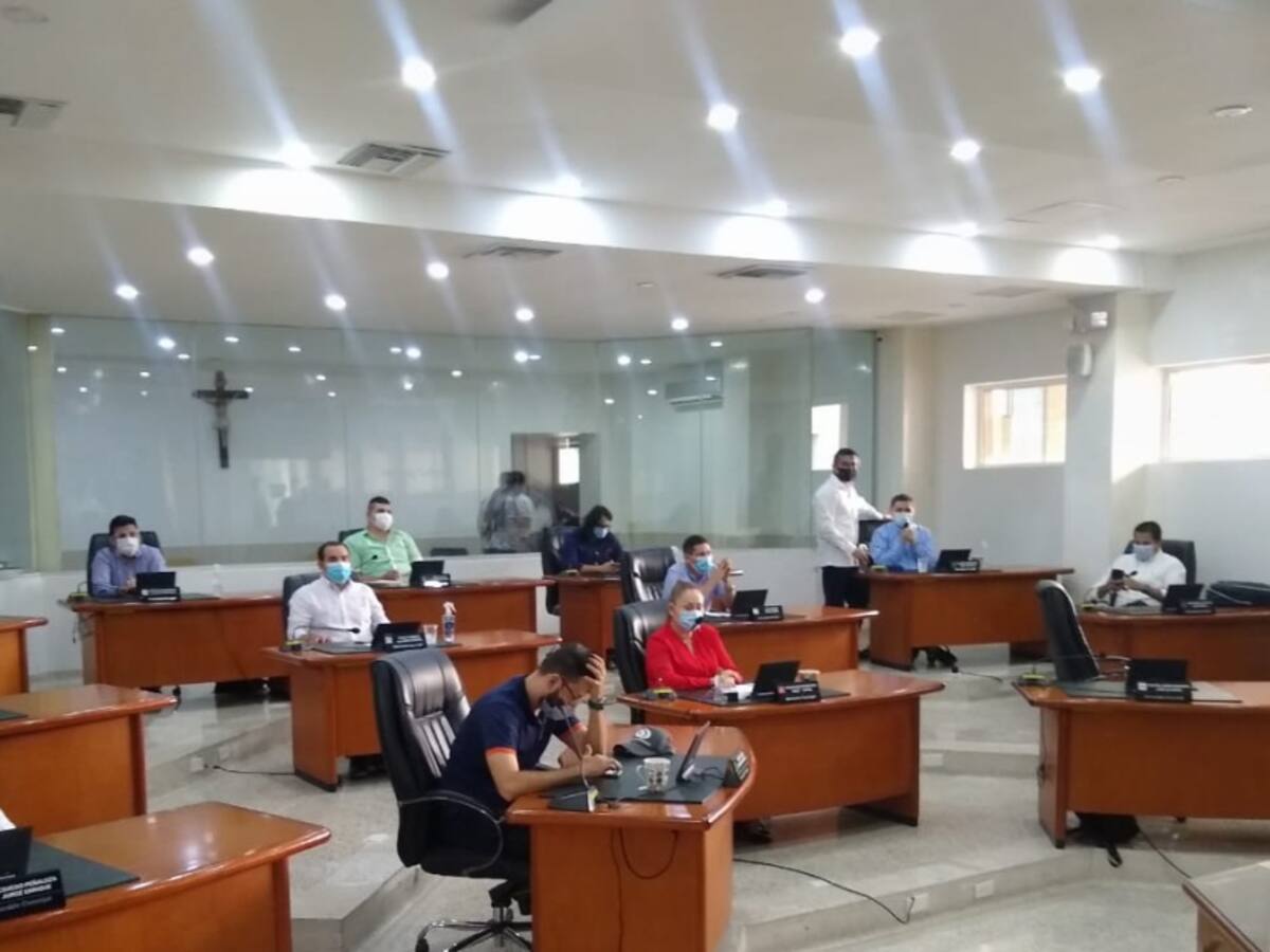 Concejales comienzan a distanciarse de la iniciativa de revocatoria