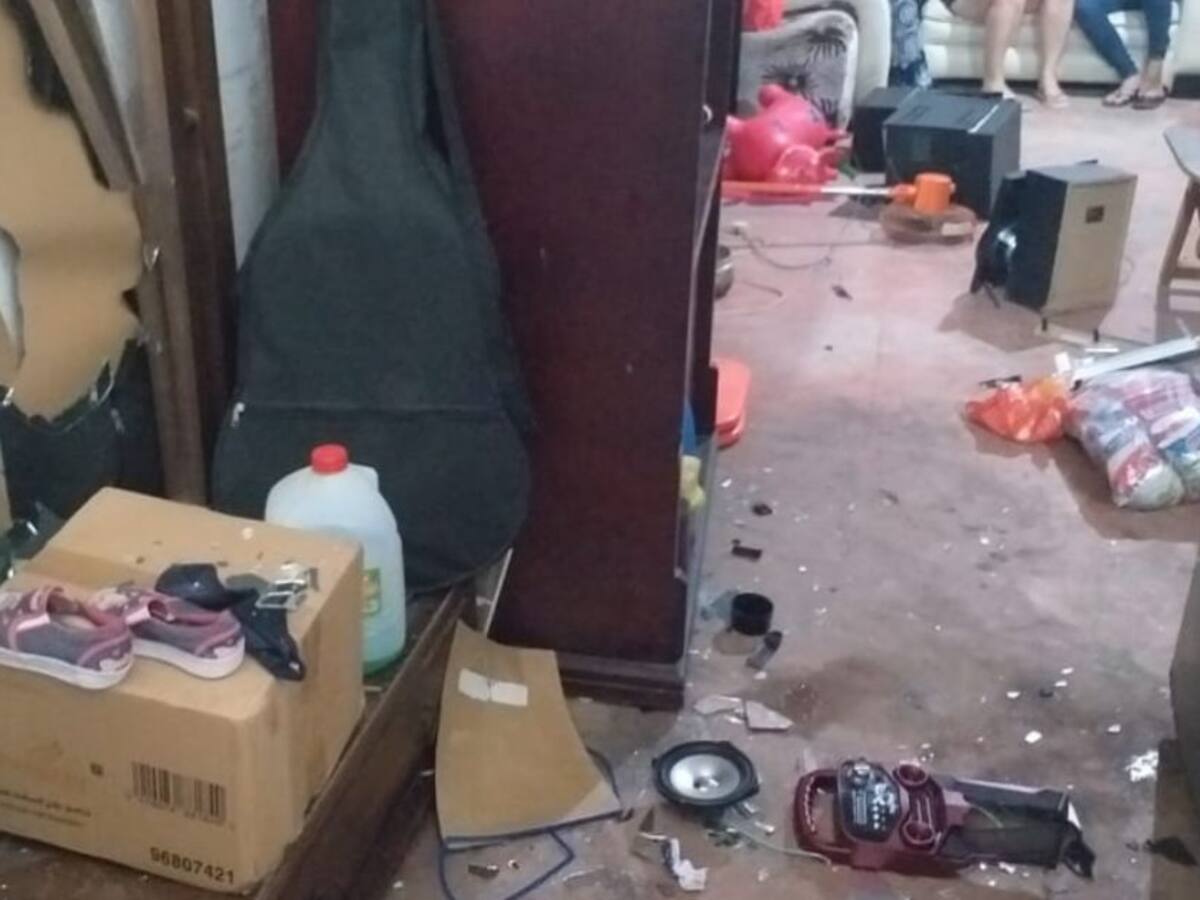 Investigan a patrullero que habría protagonizado agresiones en una vivienda