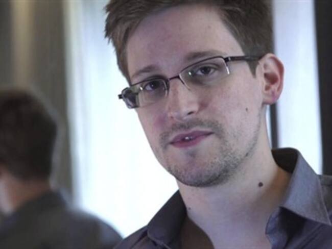Snowden rompe su silencio tras ocho días en Rusia