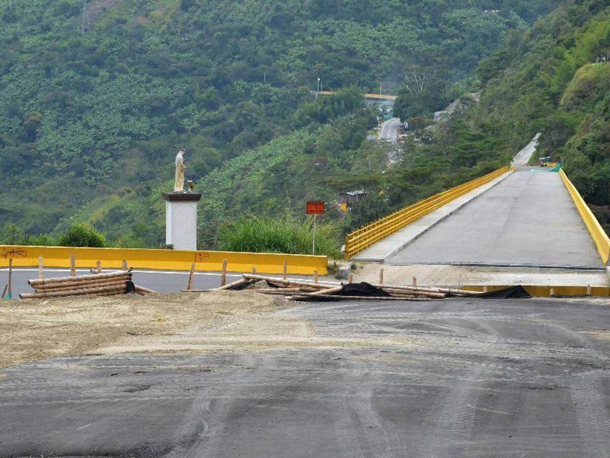 ¿Por qué se caen los puentes en Colombia? Ingeniero experto en geotecnia explica la razón