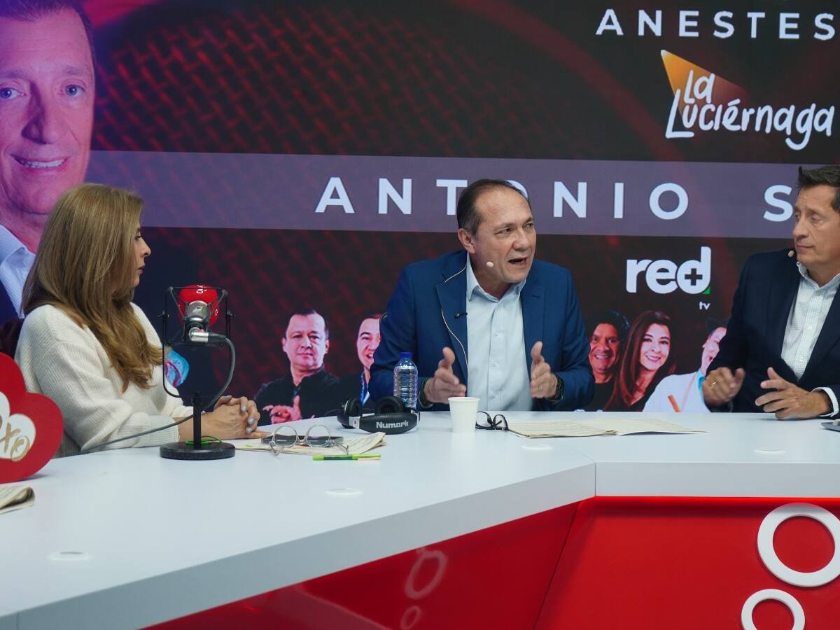 Sanguino critica leyes de Gaviria y Uribe: la laboral busca revertir pérdida de $43 millones por empleado