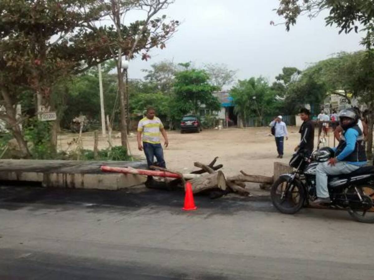 Protestan por la falta de energía en La Pradera