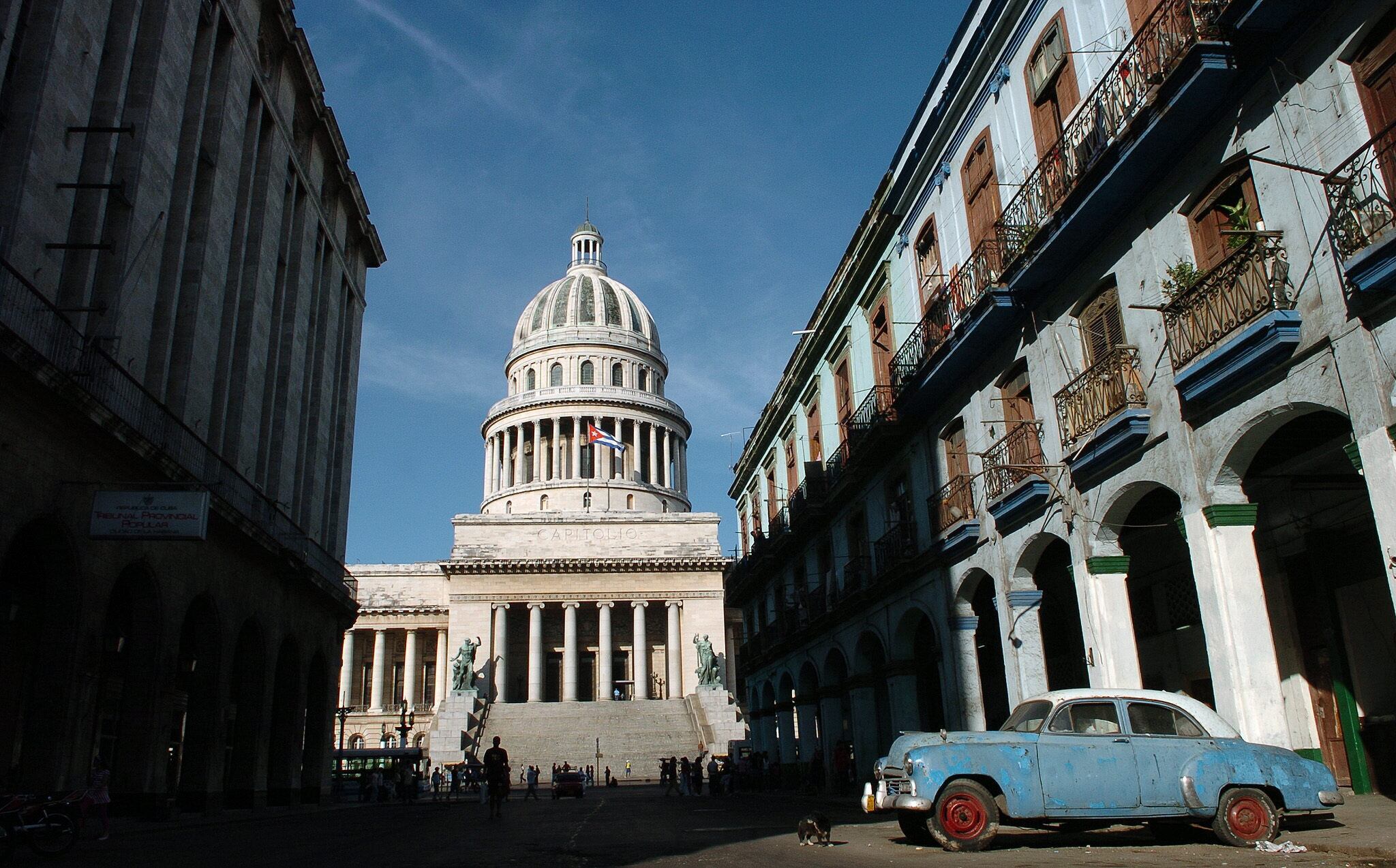 Los connacionales que residan por fuera, tendrán acceso a la "residencia efectiva "( Foto: EFE )