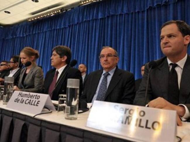 Equipo negociador del Goberno paa los diálogos. Foto: Colprensa.