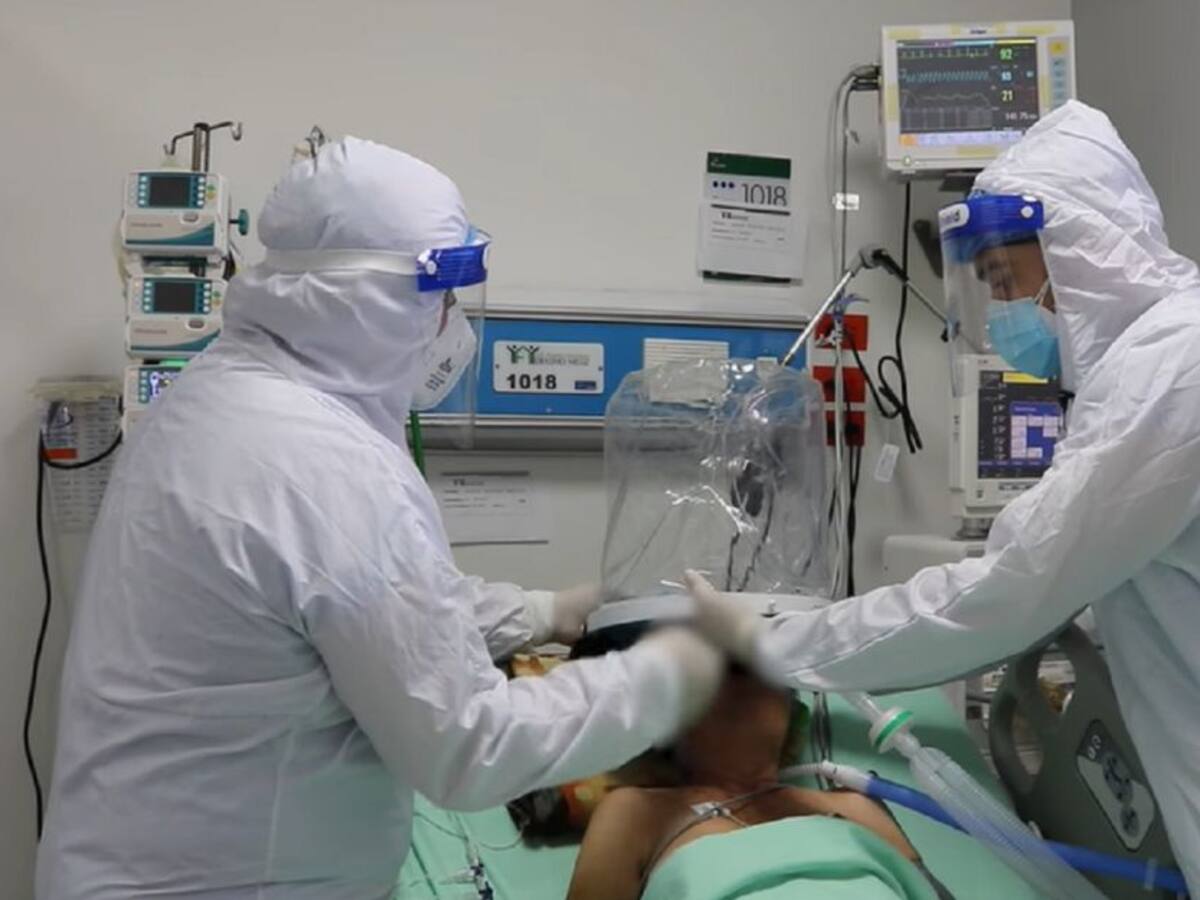 Implementan terapia HELMET para mejorar la atención de pacientes con COVID