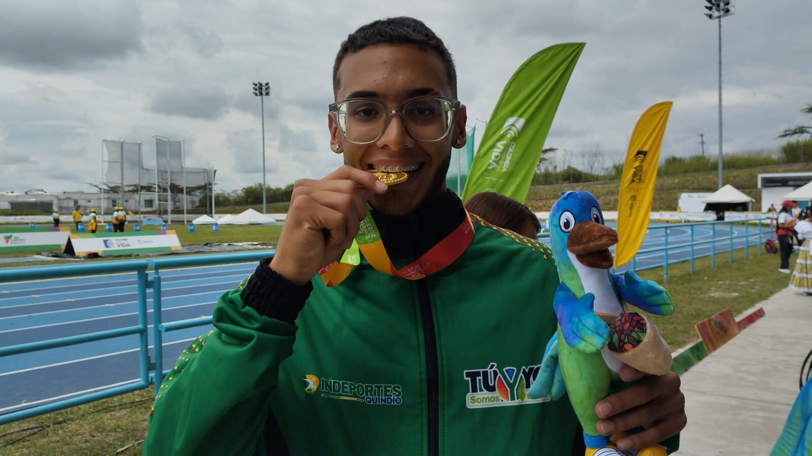 Adrián Alejandro Mendoza Falcón, medalla de oro en para atletismo para el Quindío en Juegos Paranacionales. Foto Luis Fernando Patiño