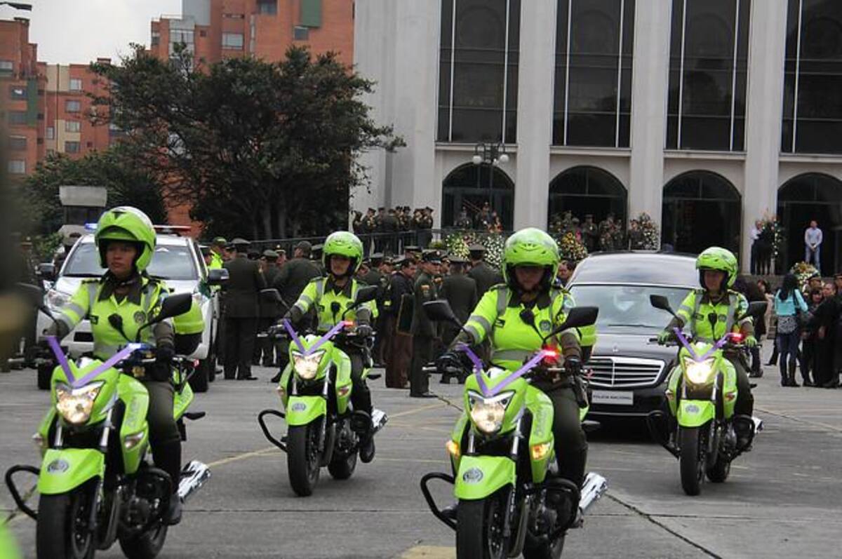 Integrantes de la institución rindieron un homenaje a Martha Isabel Correa Chavarro, quien fue asesinada por su expareja.
