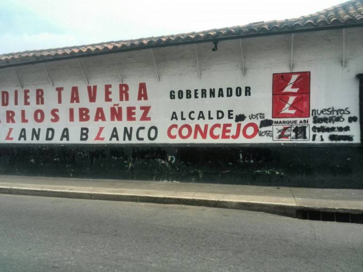 Atacan sede política en centro de Bucaramanga