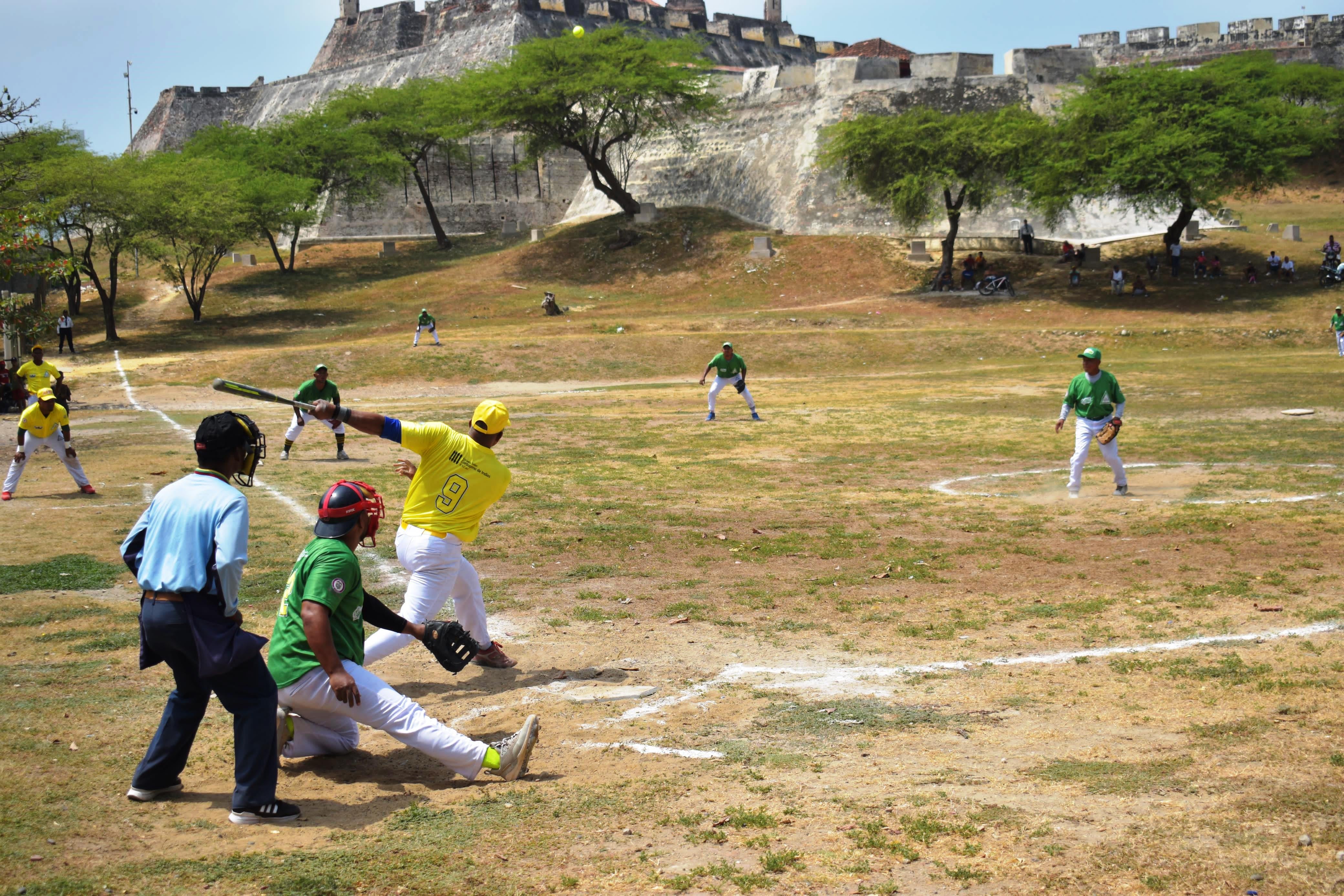 Cultura, deporte y tradición en el Castillo de San Felipe de Barajas en la Semana Santa