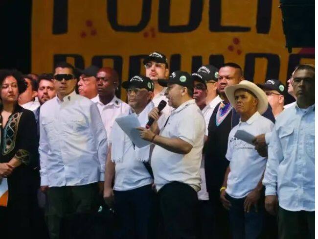 Duele que pongan la mesa de paz en un debate político: alias ‘Carlos Pesebre’ por evento en Medellín