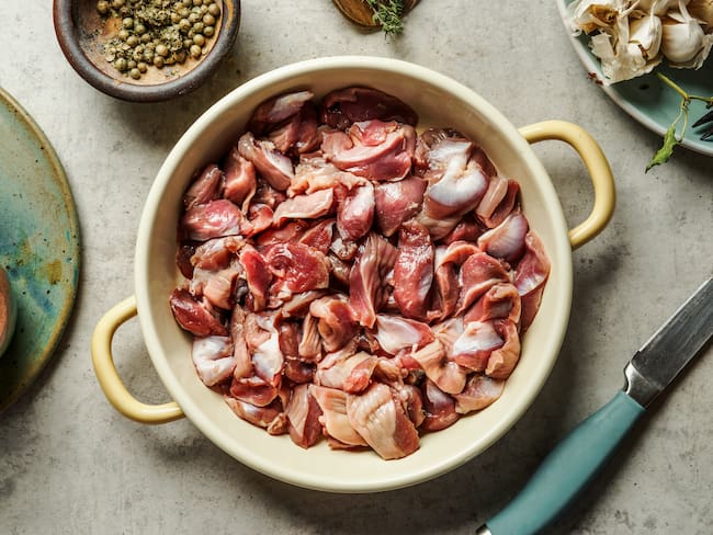 Imagen referencia de menudencias de pollo (Foto: Getty Images)